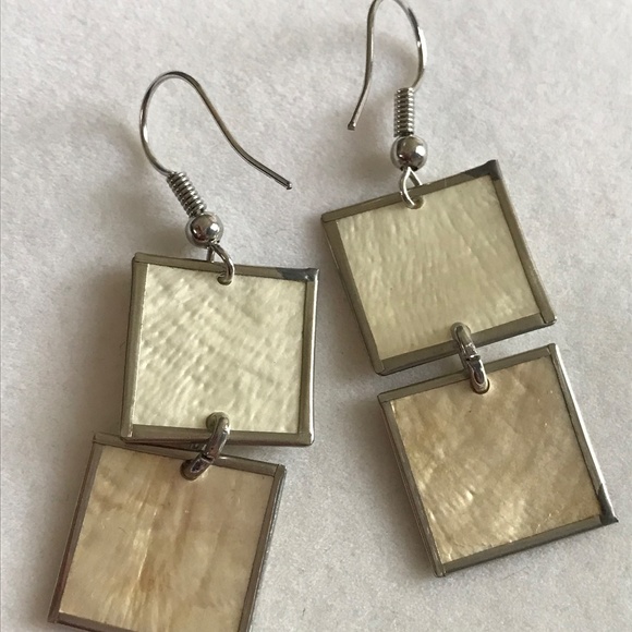 Capiz Shell Dangle Earrings - Picture 3 of 3